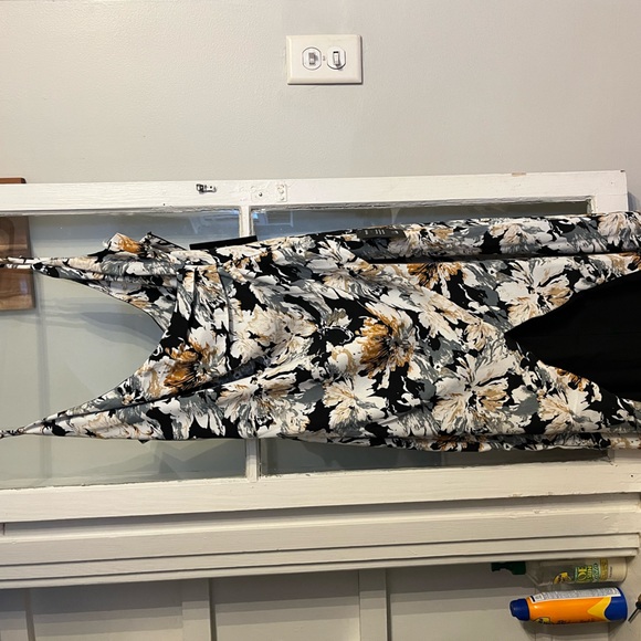 Lulus small Fresh Impression Black Floral Print Surplice Maxi Dress - Picture 2 of 4